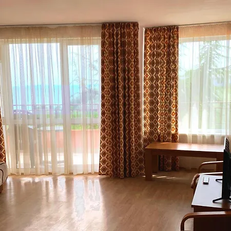 Lägenhet Riviera By Kalina Resort,